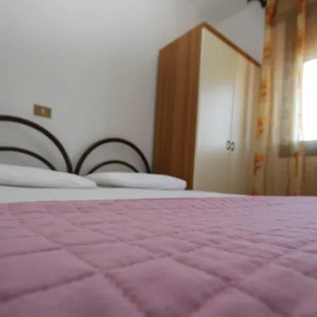 Gloria E01 * Розолина-Маре